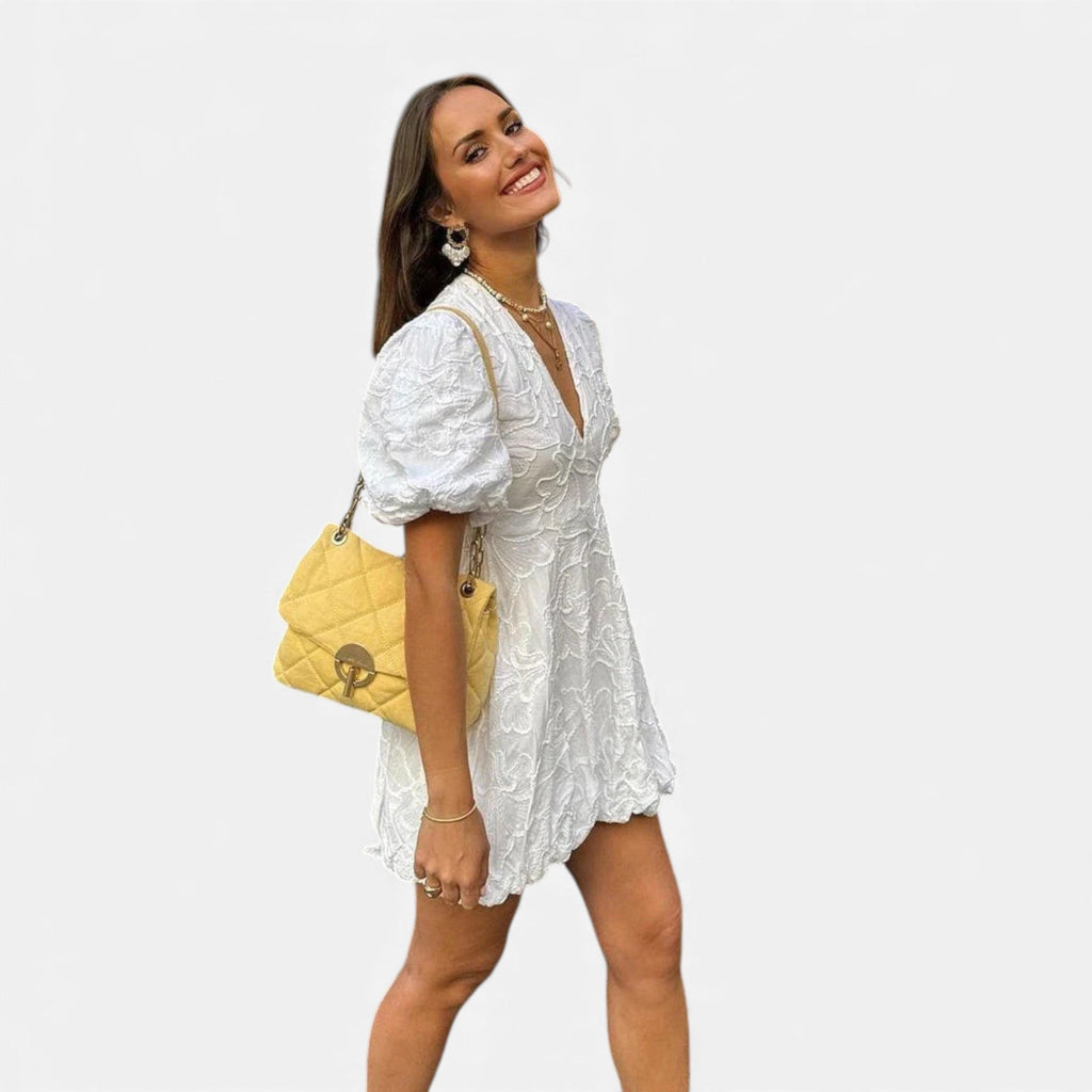 Fleur de Style | Robe midi flottante brodée de fleurs pour femme Lily en teinte Rubis