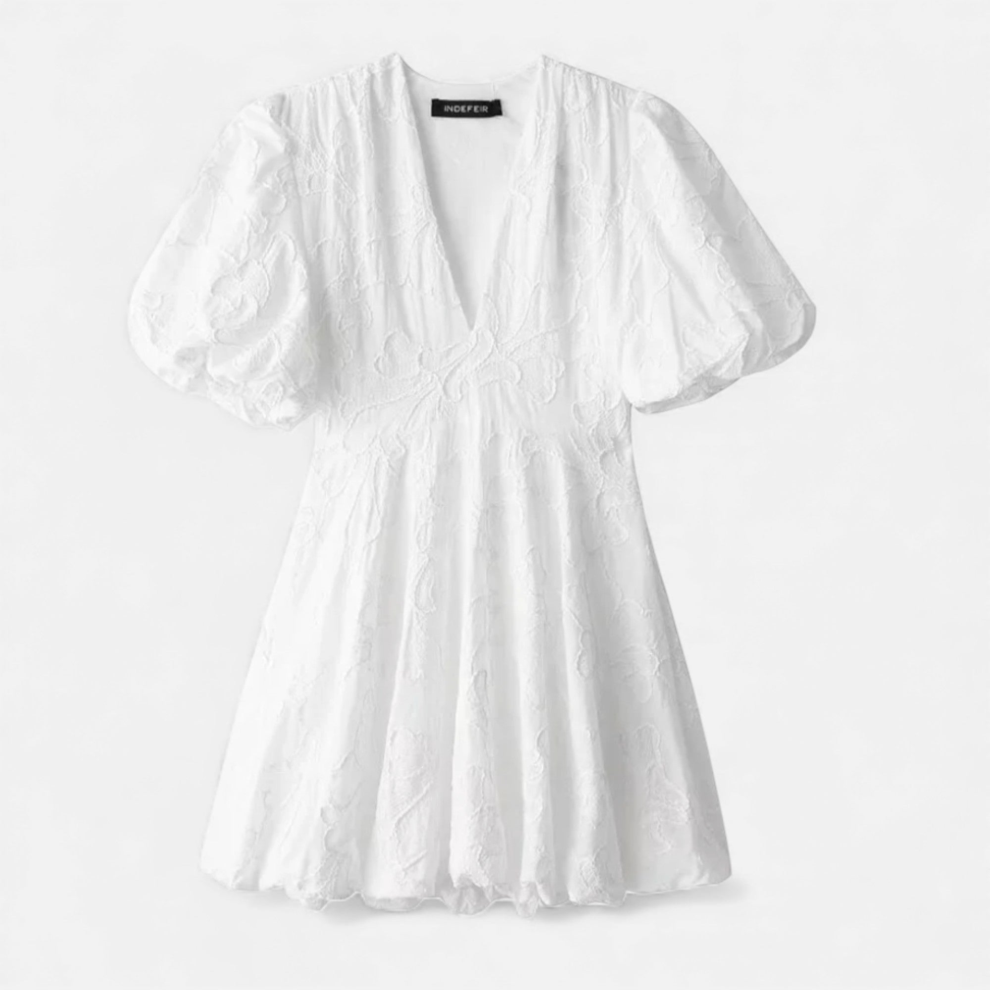 Fleur de Style | Robe midi flottante brodée de fleurs pour femme Lily en teinte Rubis